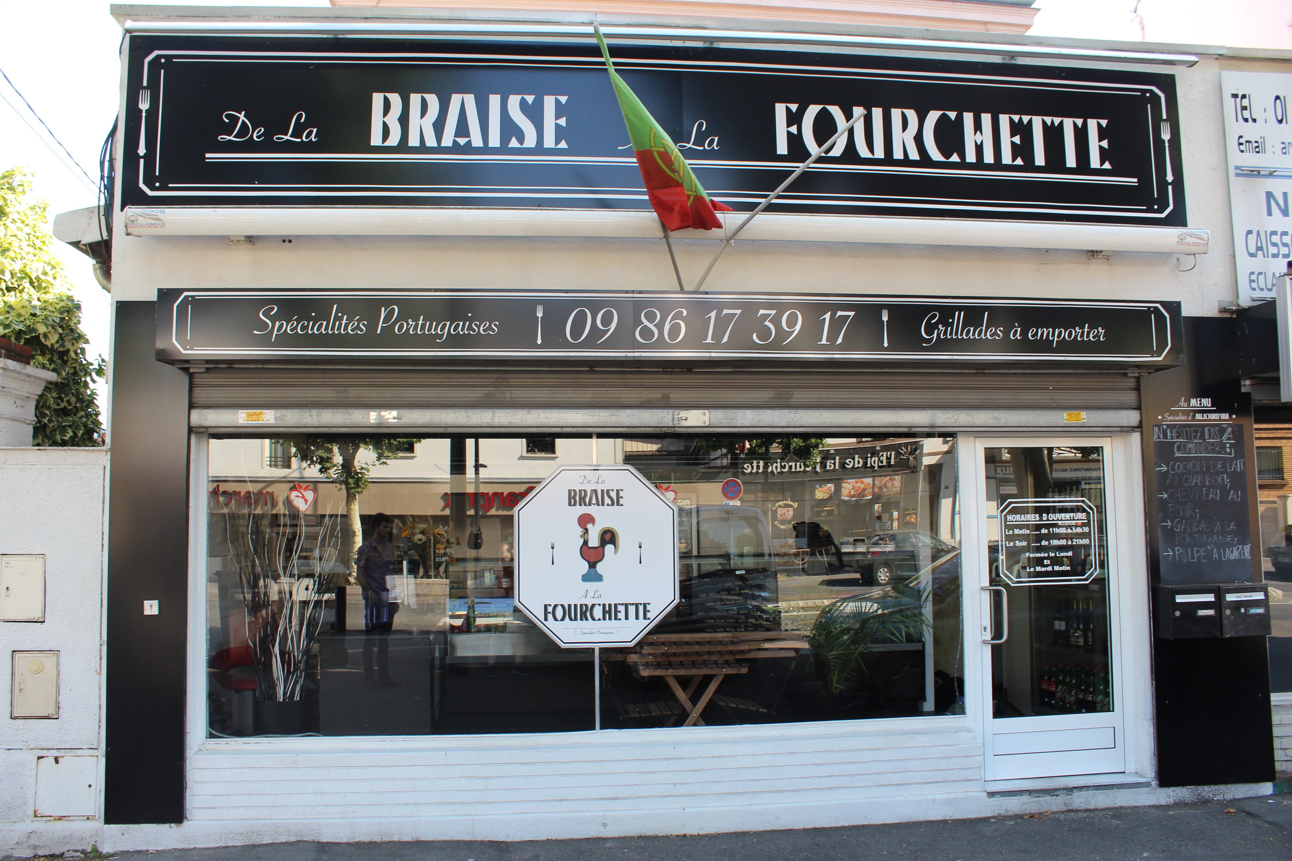Fachada da loja De la Braise à la Fourchette